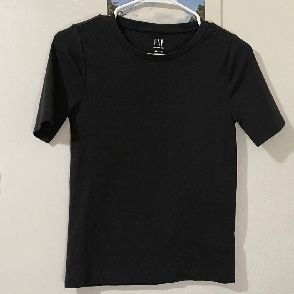 Gap Basic Fitted Tee Size Small Petite - image 1